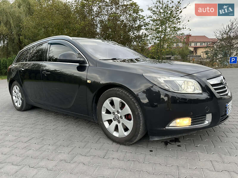 Opel Insignia 2011