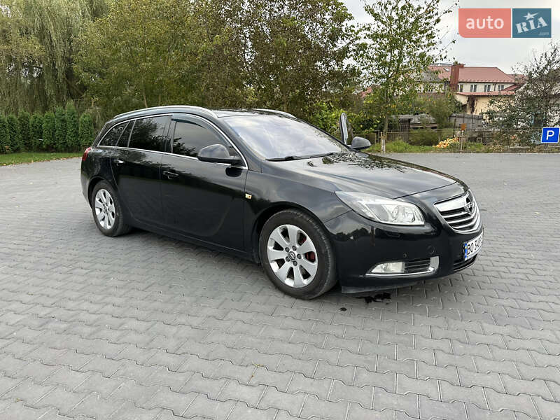 Opel Insignia 2011