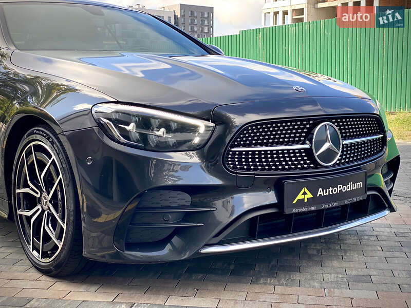 Mercedes-Benz-9