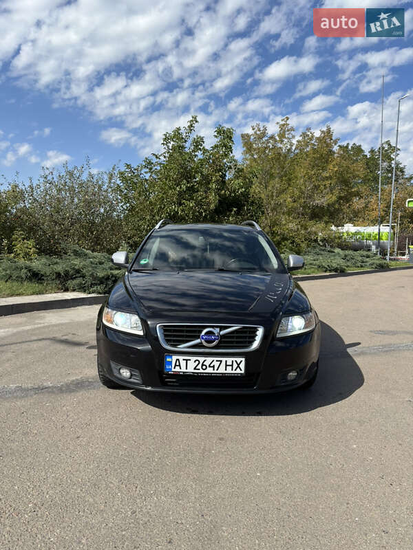 Volvo V50 2011