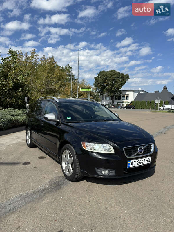 Volvo V50 2011