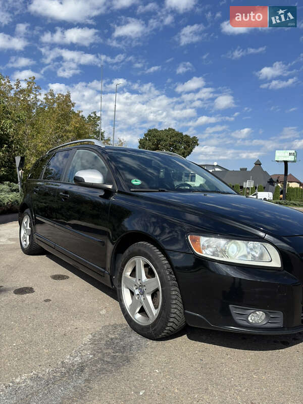 Volvo V50 2011