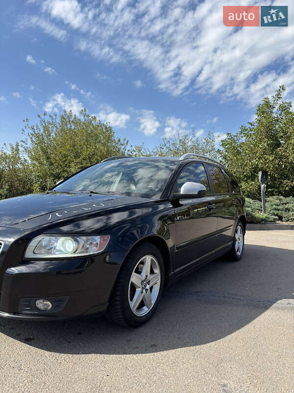 Volvo V50 2011