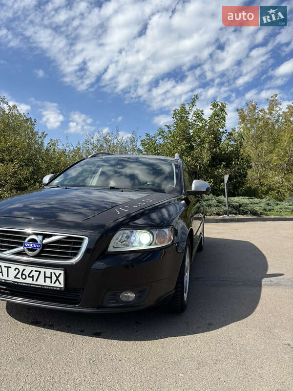 Volvo V50 2011