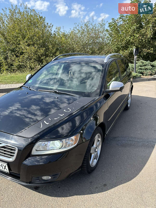Volvo V50 2011