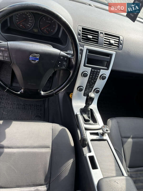 Volvo V50 2011