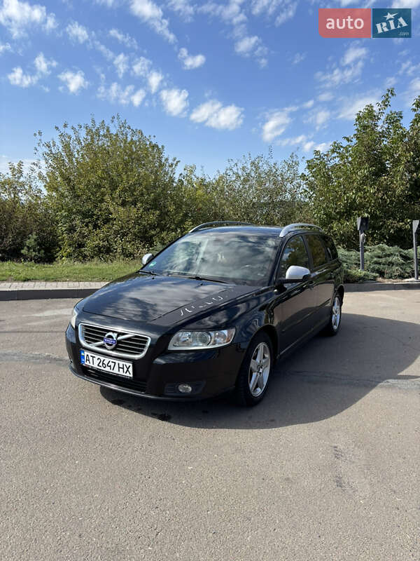 Volvo V50 2011