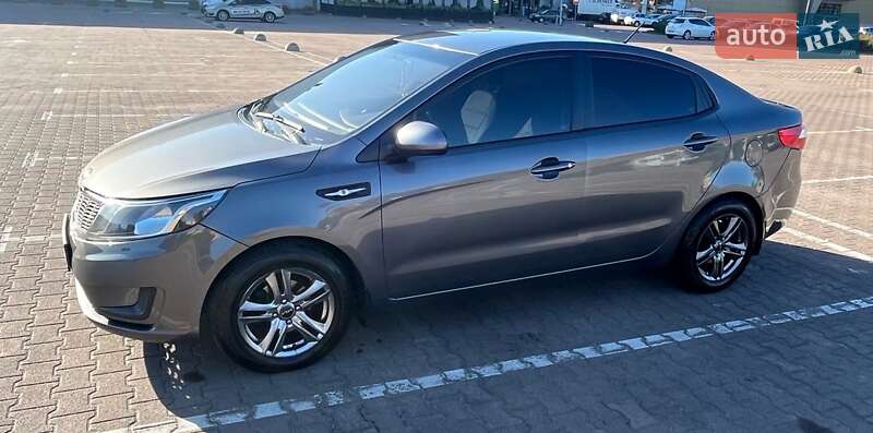 Kia Rio 2013
