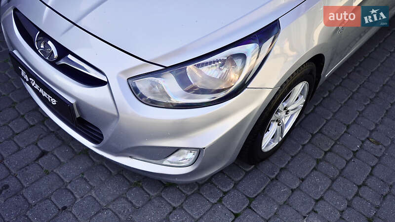 Hyundai Accent 2011