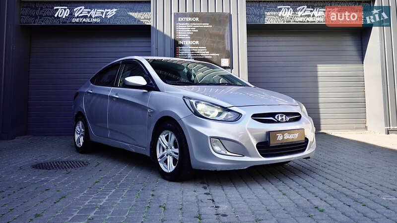 Hyundai Accent 2011