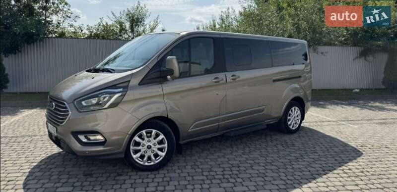 Ford Tourneo Custom 2019