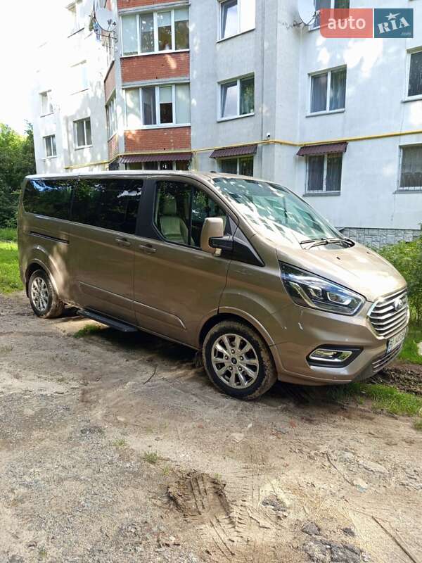 Ford Tourneo Custom 2019