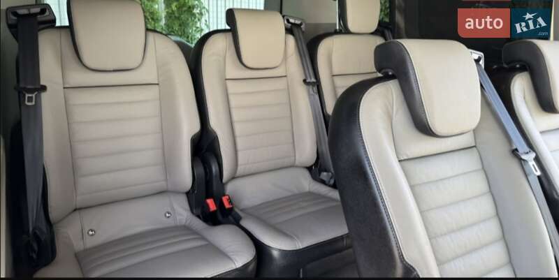 Ford Tourneo Custom 2019