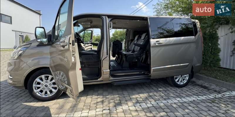 Ford Tourneo Custom 2019