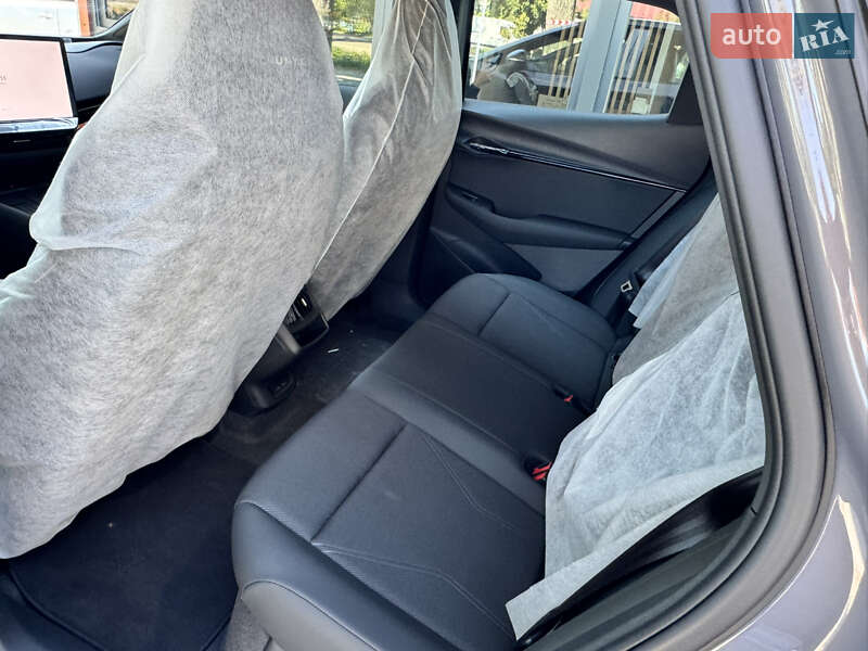 Volkswagen ID. UNYX 2024