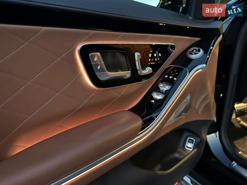 Mercedes-Benz S-Class 2021