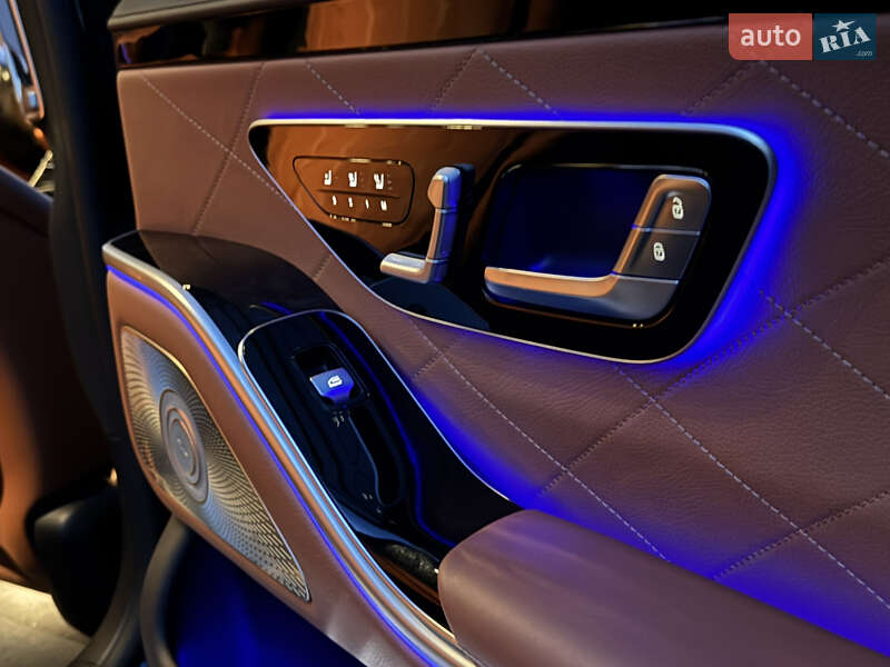 Mercedes-Benz S-Class 2021