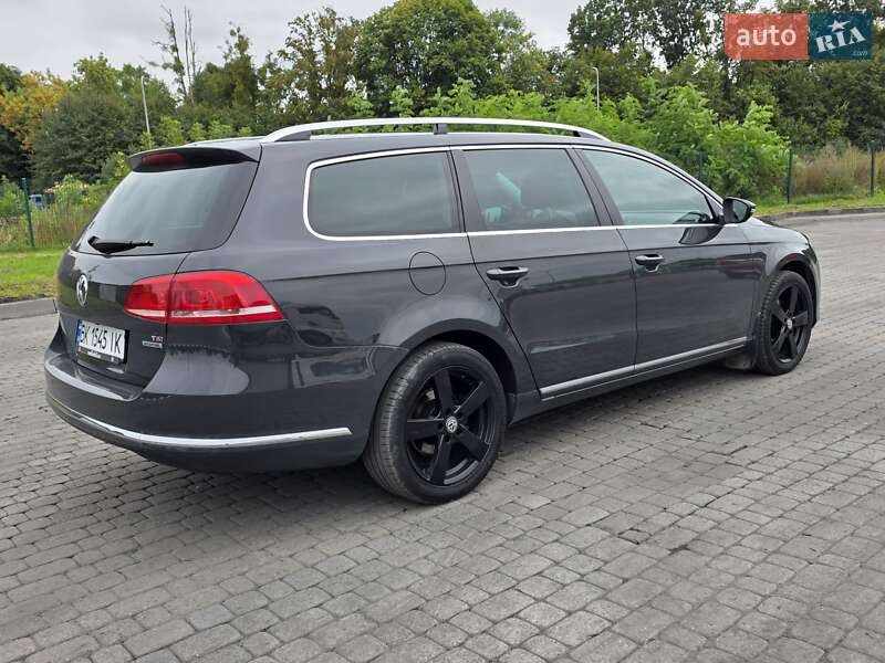 Volkswagen Passat 2011