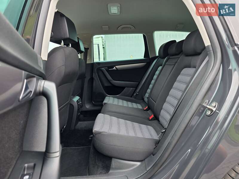 Volkswagen Passat 2011