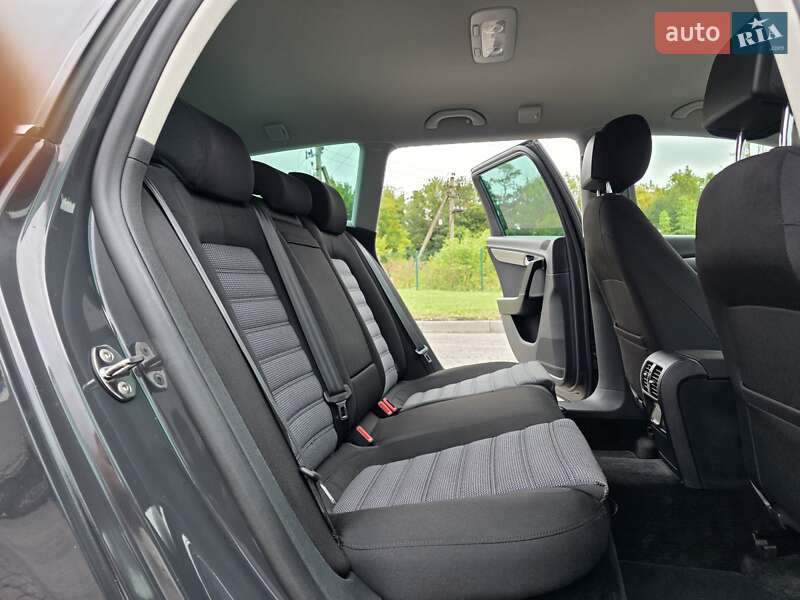 Volkswagen Passat 2011