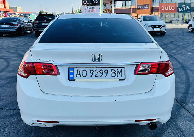 Honda Accord 2011