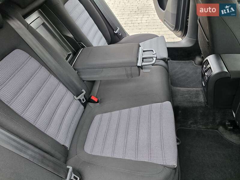 Volkswagen Passat 2011