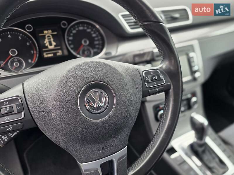 Volkswagen Passat 2011