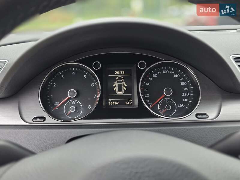 Volkswagen Passat 2011