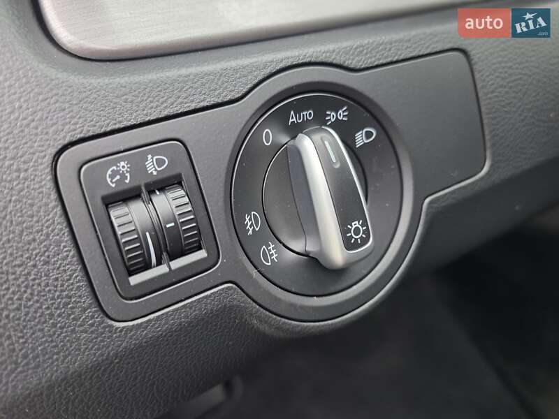 Volkswagen Passat 2011