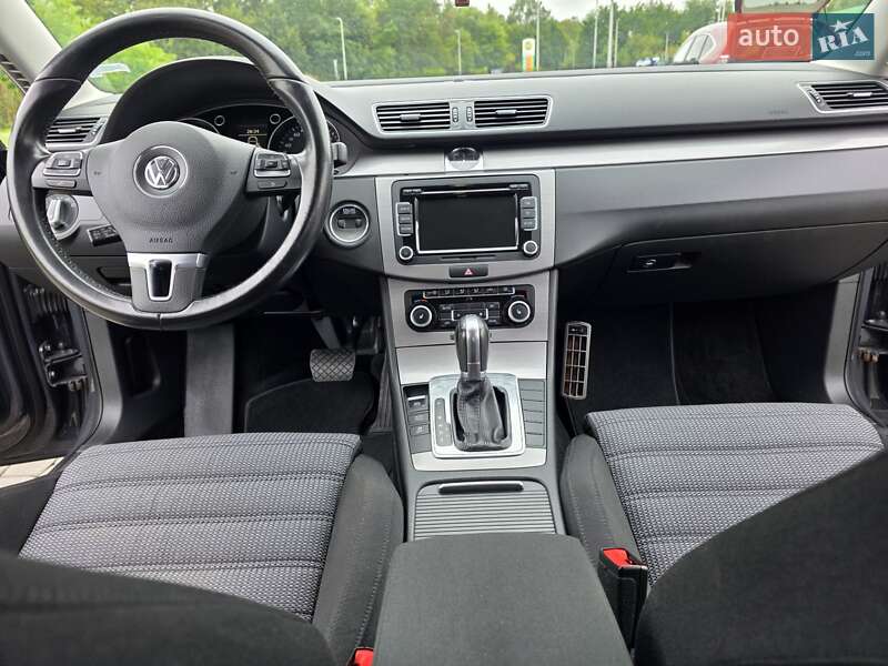 Volkswagen Passat 2011