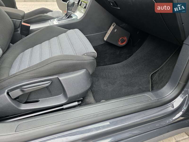 Volkswagen Passat 2011