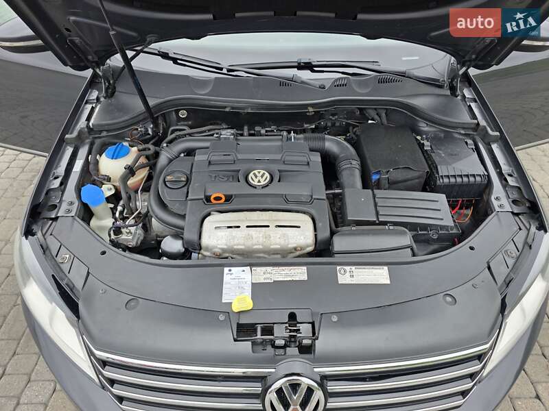 Volkswagen Passat 2011