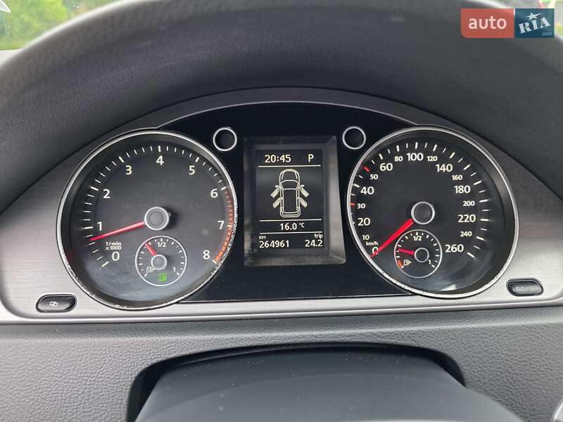 Volkswagen Passat 2011