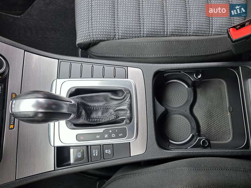 Volkswagen Passat 2011