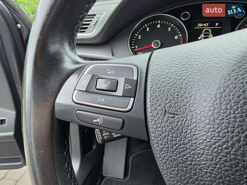 Volkswagen Passat 2011