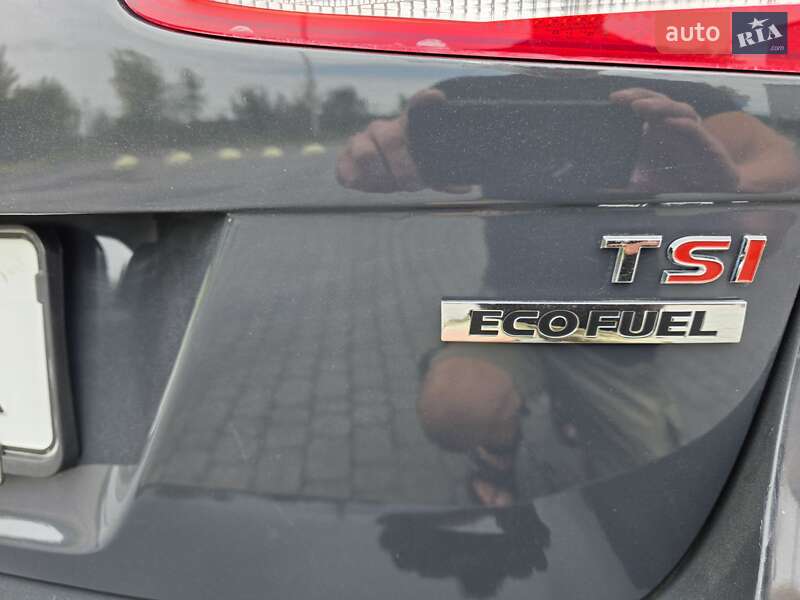 Volkswagen Passat 2011