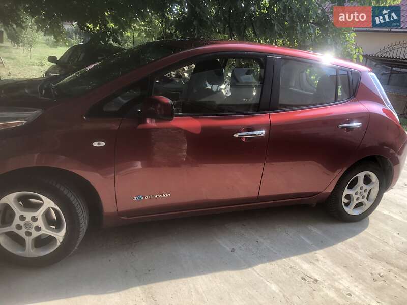 Nissan Leaf 2011