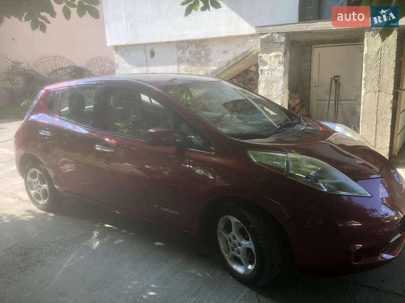 Nissan Leaf 2011
