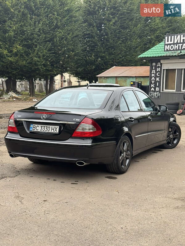 Mercedes-Benz-2