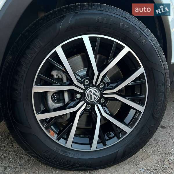 Volkswagen Tiguan 2021