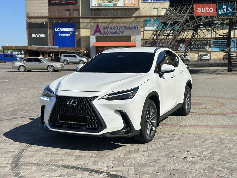 Lexus-4