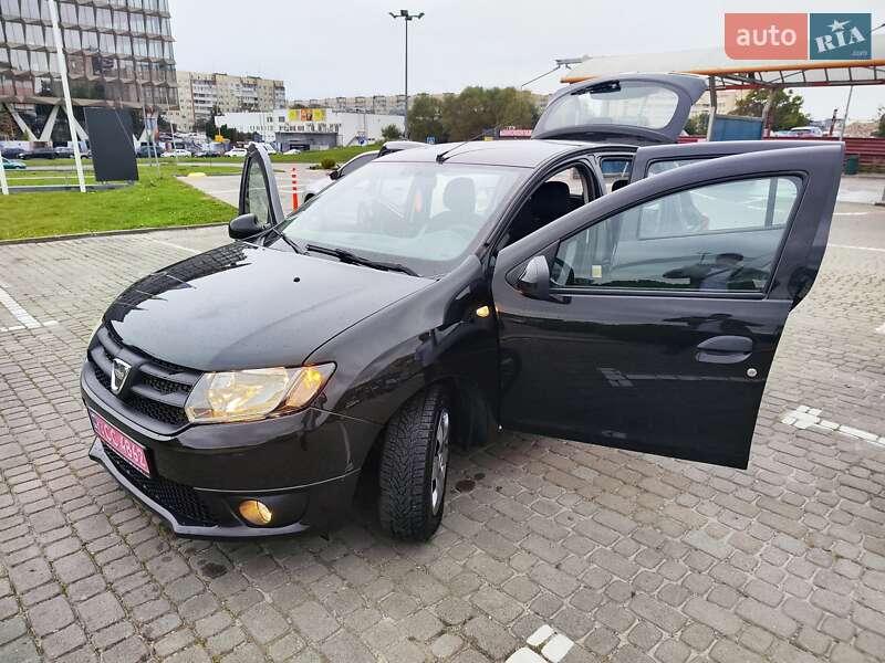 Dacia Sandero 2015
