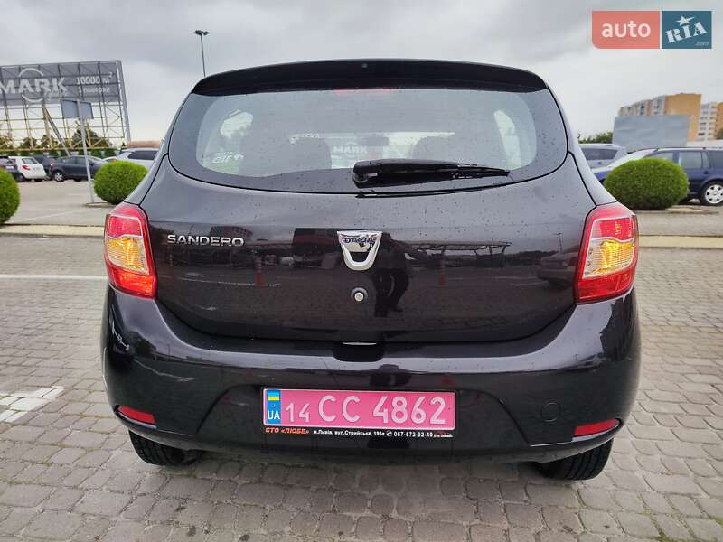 Dacia Sandero 2015