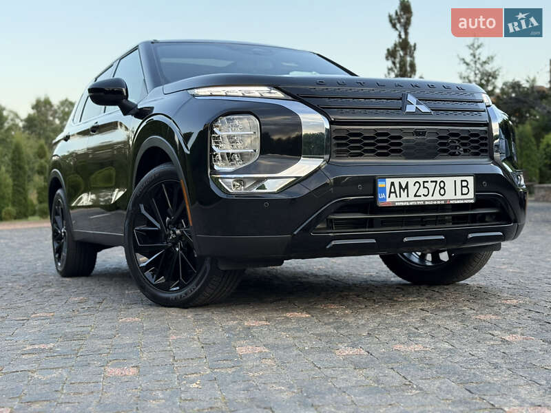 Mitsubishi Outlander 2024