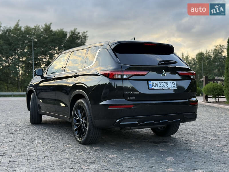 Mitsubishi Outlander 2024