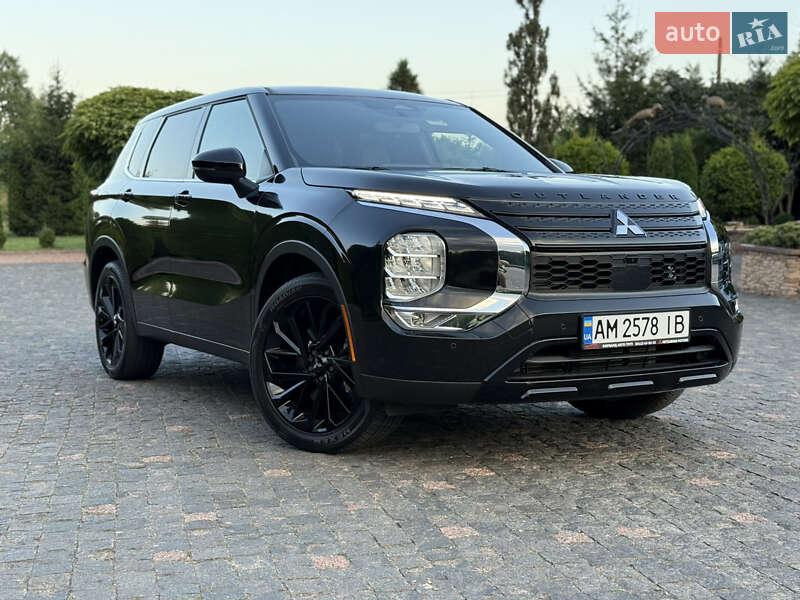 Mitsubishi Outlander 2024