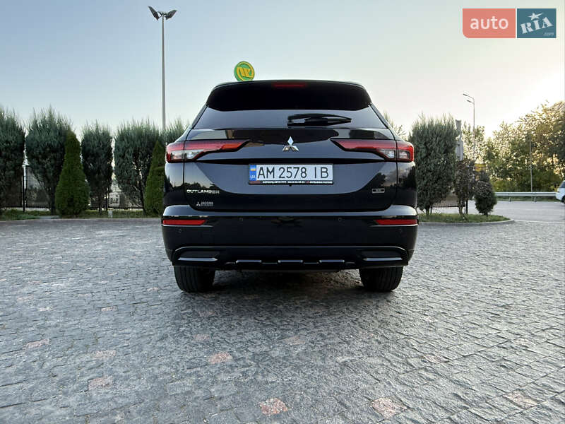 Mitsubishi Outlander 2024