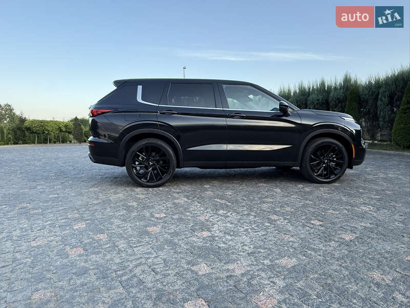 Mitsubishi Outlander 2024