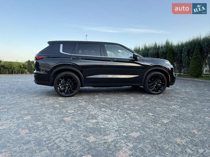 Mitsubishi Outlander 2024