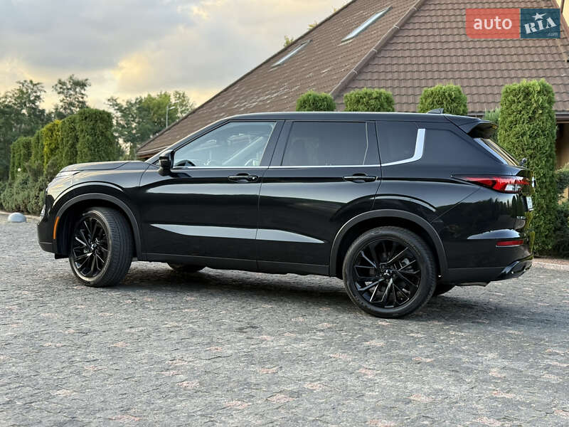 Mitsubishi Outlander 2024